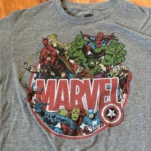 Marvel T-Shirt 🔷🔺🔷 Size Medium